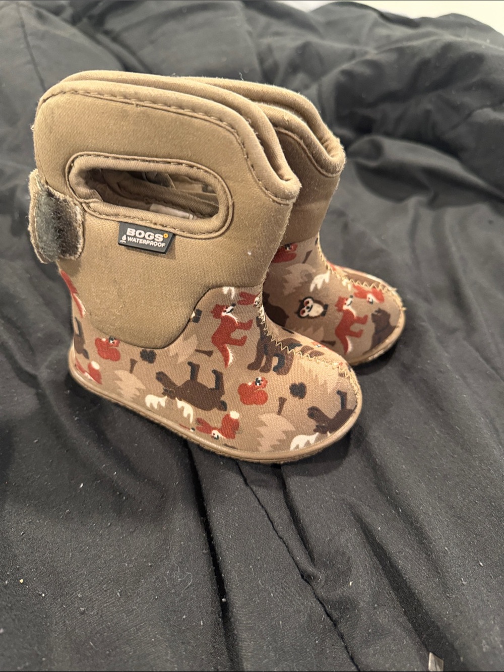 Bogs Kids Brown and Tan Woodland Print Rain Boots toddler size 4 fox print